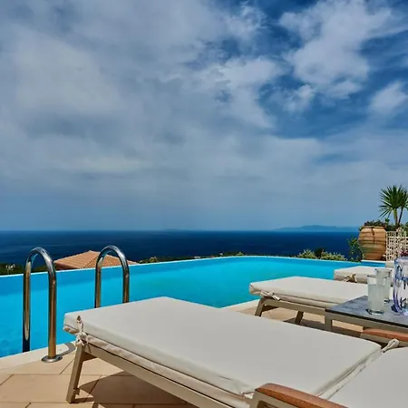 Villa Grand Lefkada - 3 Bedrooms - Kaladika - Stunning Sea Views - Well Furnished Tsoukaládhes