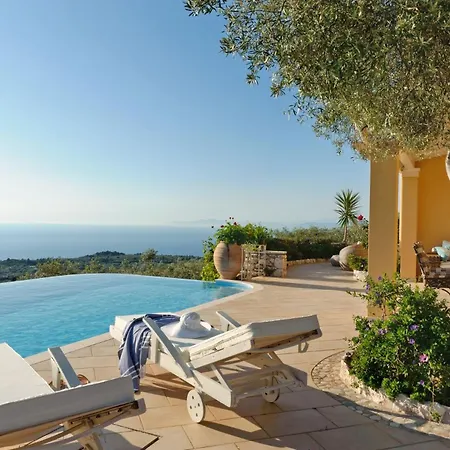 Villa Grand Lefkada - 3 Bedrooms - Kaladika - Stunning Sea Views - Well Furnished Tsoukaládhes